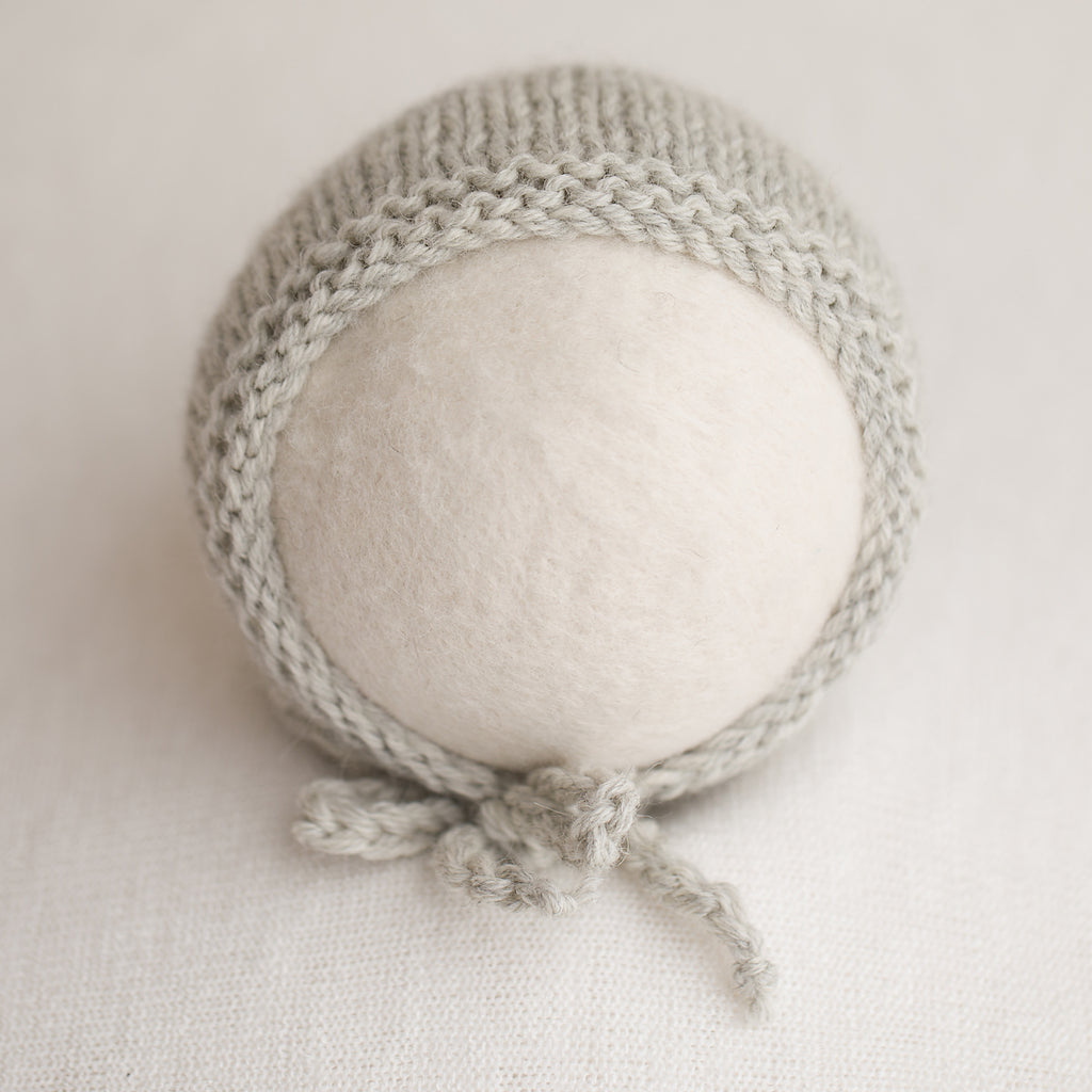 Newborn Knitted Bonnet - Pearl Grey 9020